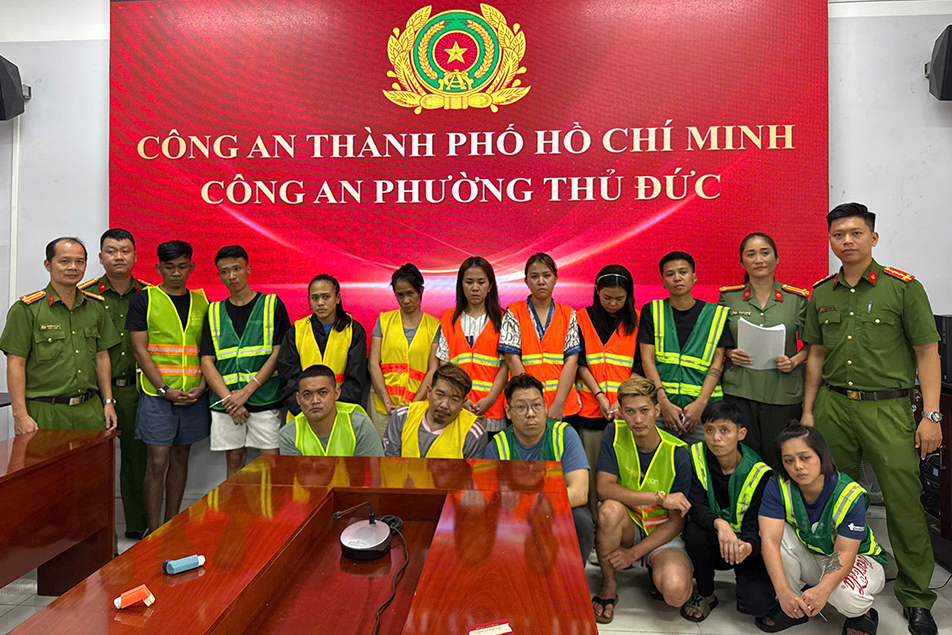 Kiểm tra bất ngờ một khách sạn, công an phát hiện ổ nhóm lừa đảo quốc tế