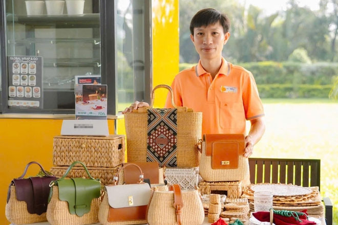 Chàng kỹ sư biến 'cây trôi nổi' ở miền Tây thành ‘mỏ vàng’, thu triệu USD/năm