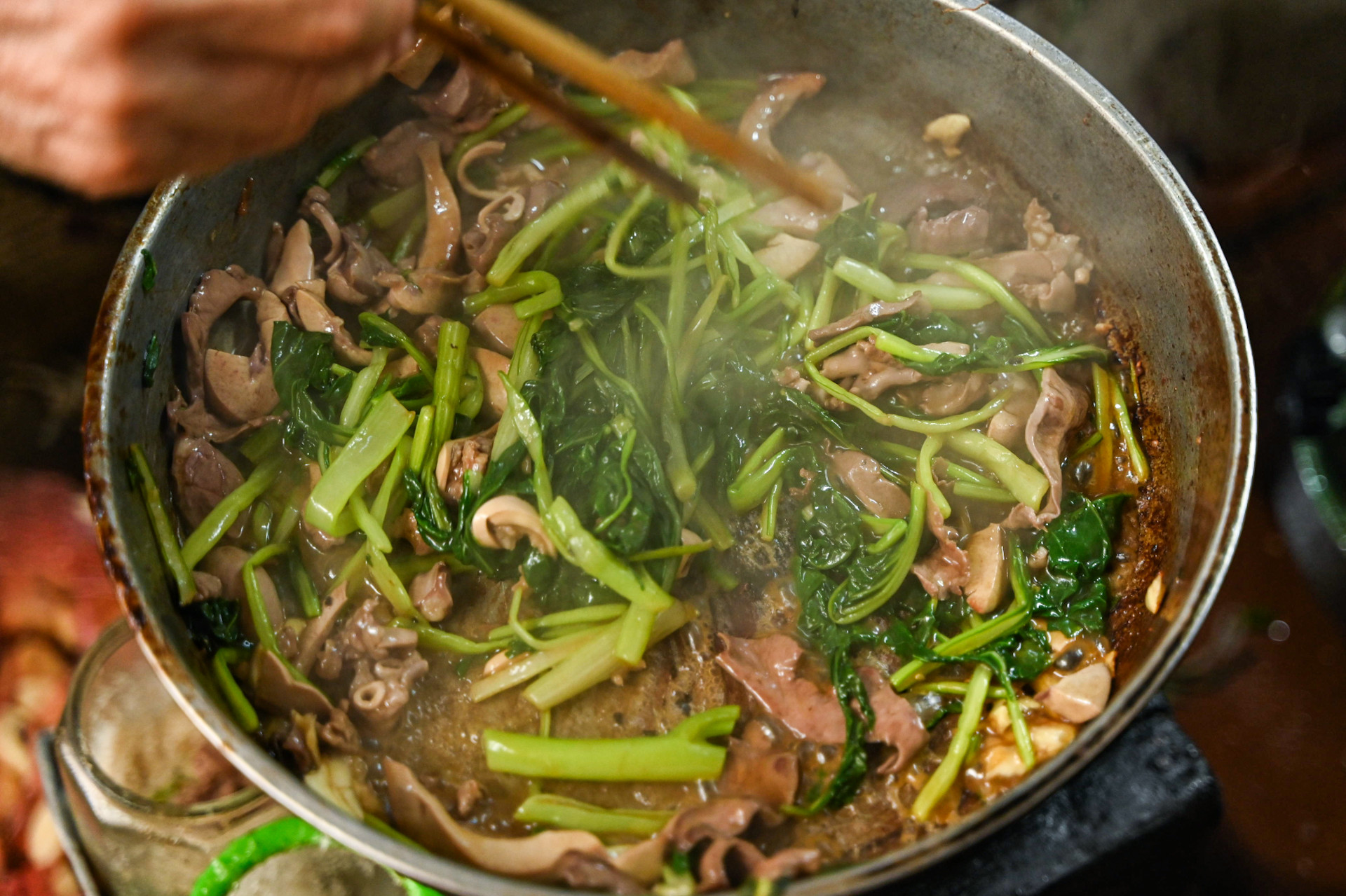 https://static-images.vnncdn.net/vps_images_publish/000001/000003/2026/6/4/pho-xao-trong-ngo-1053.jpg