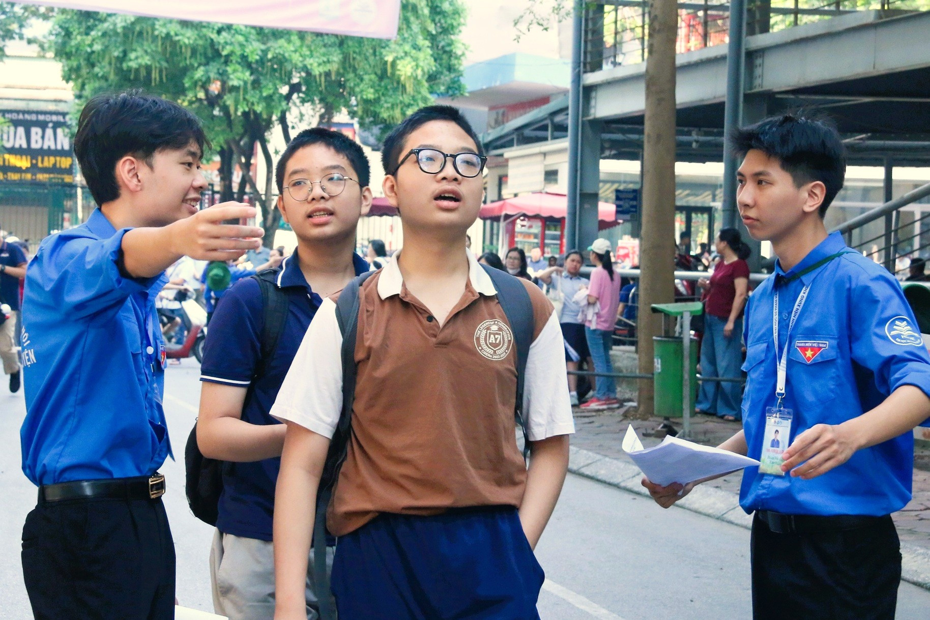 thi lớp 10 chuyên Sư phạm (1).JPG