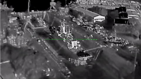 Ukraine công bố video UAV tấn công tàu chiến tại căn cứ hải quân Nga