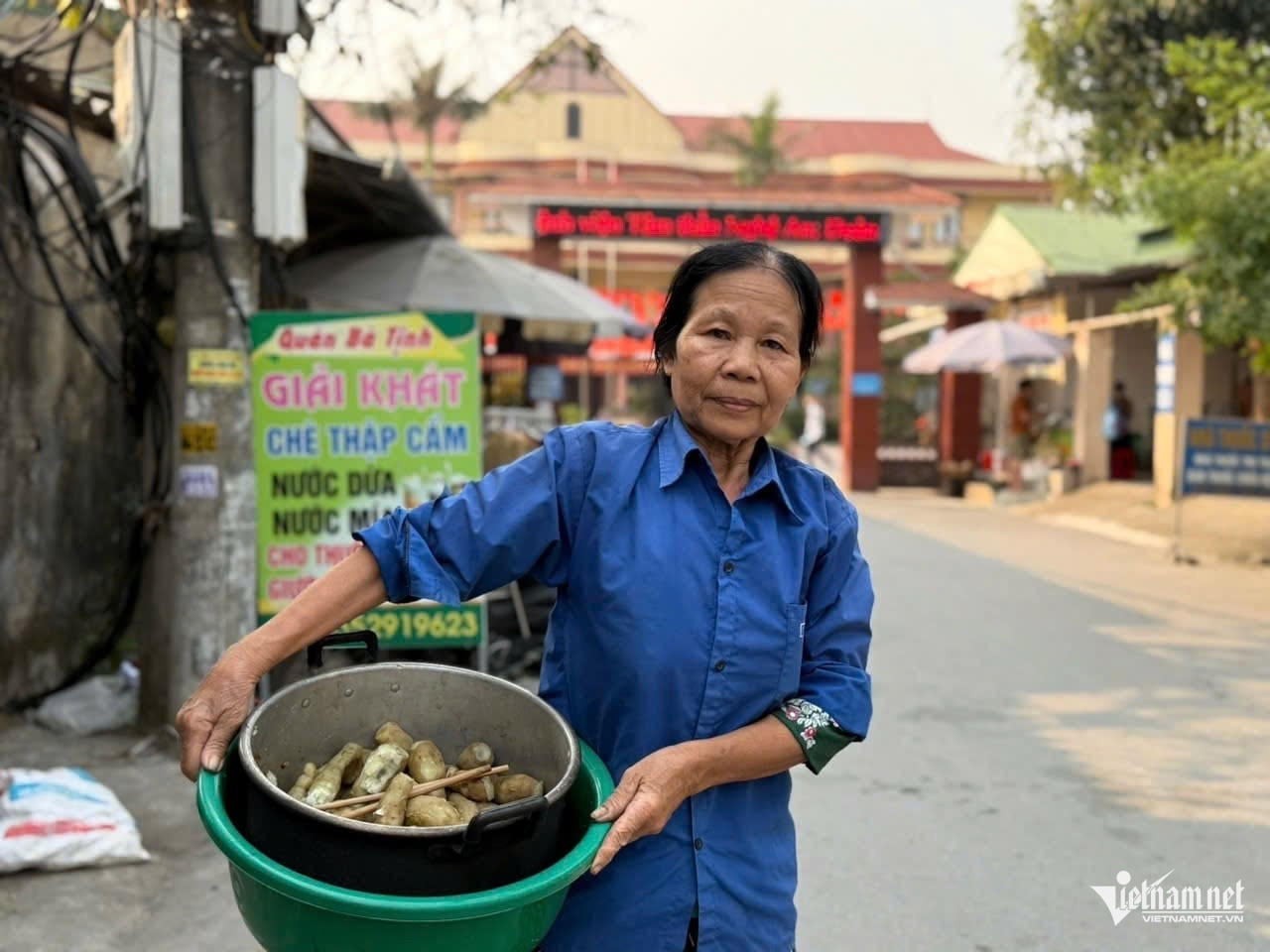 W-bà xuân.jpg
