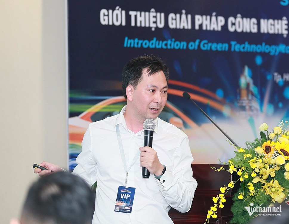 W-pgs ts dam hoang phuc 1223 1.jpeg