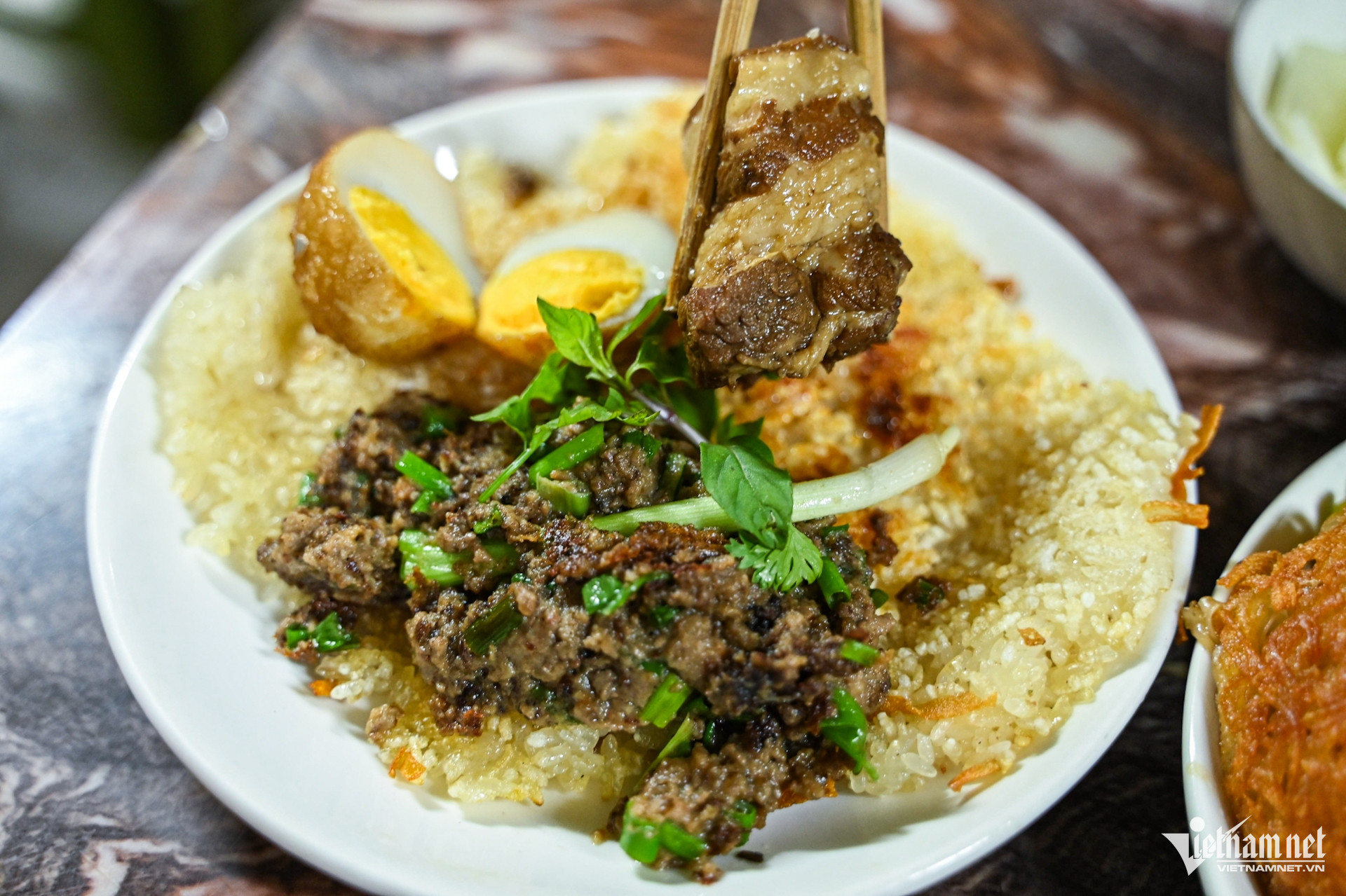 W-phở xào trong ngõ.jpg