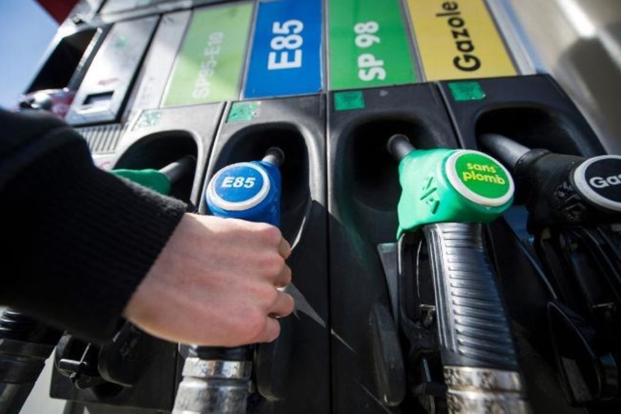 Xăng E85 rẻ hơn đáng kể, nhiều chủ xe ở Pháp từ bỏ xăng truyền thống