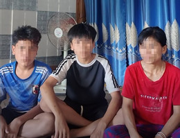 bắt xe về quê.jpg