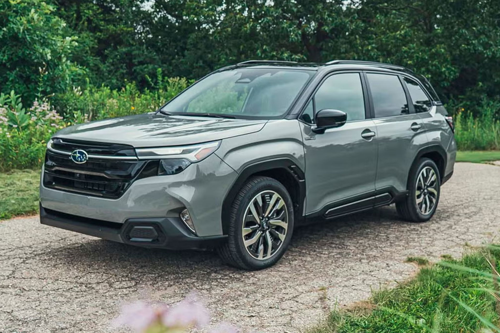 Cửa sổ trời của Subaru Forester dễ bị bung ra khi xe đang chạy