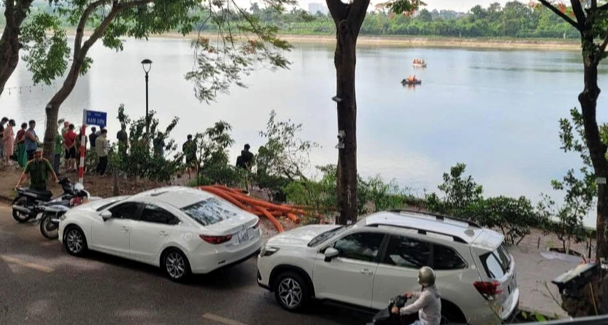Hà Nội: Nam sinh lớp 11 tử vong ở hồ Linh Đàm