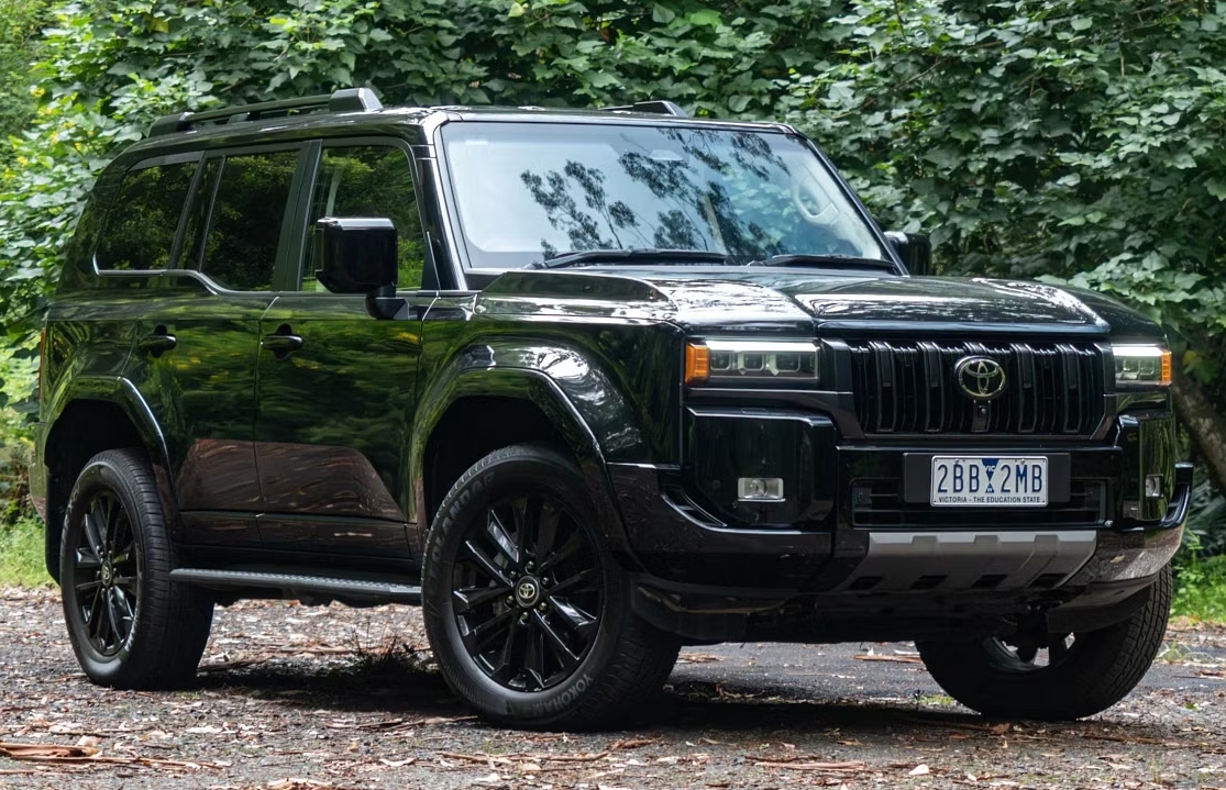 Hơn 13.000 xe Toyota Land Cruiser Prado bị triệu hồi vì lỗi gây 'mù thông tin'