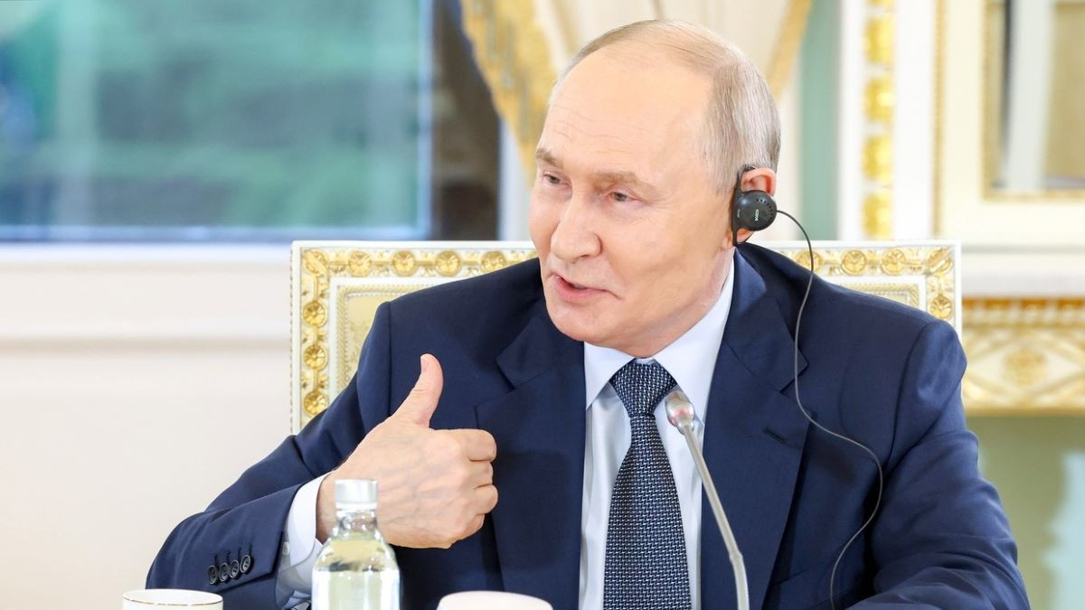 Tên lửa Oreshnik Putin.jpg