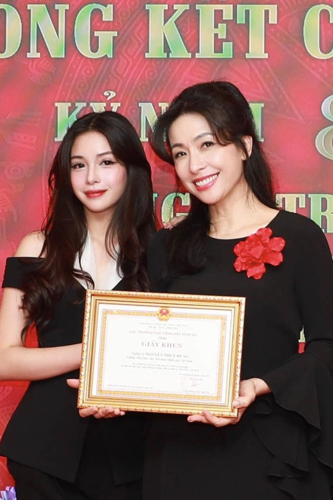 https://static-images.vnncdn.net/vps_images_publish/000001/000003/2026/6/5/thuy-dung-02-1996.jpg
