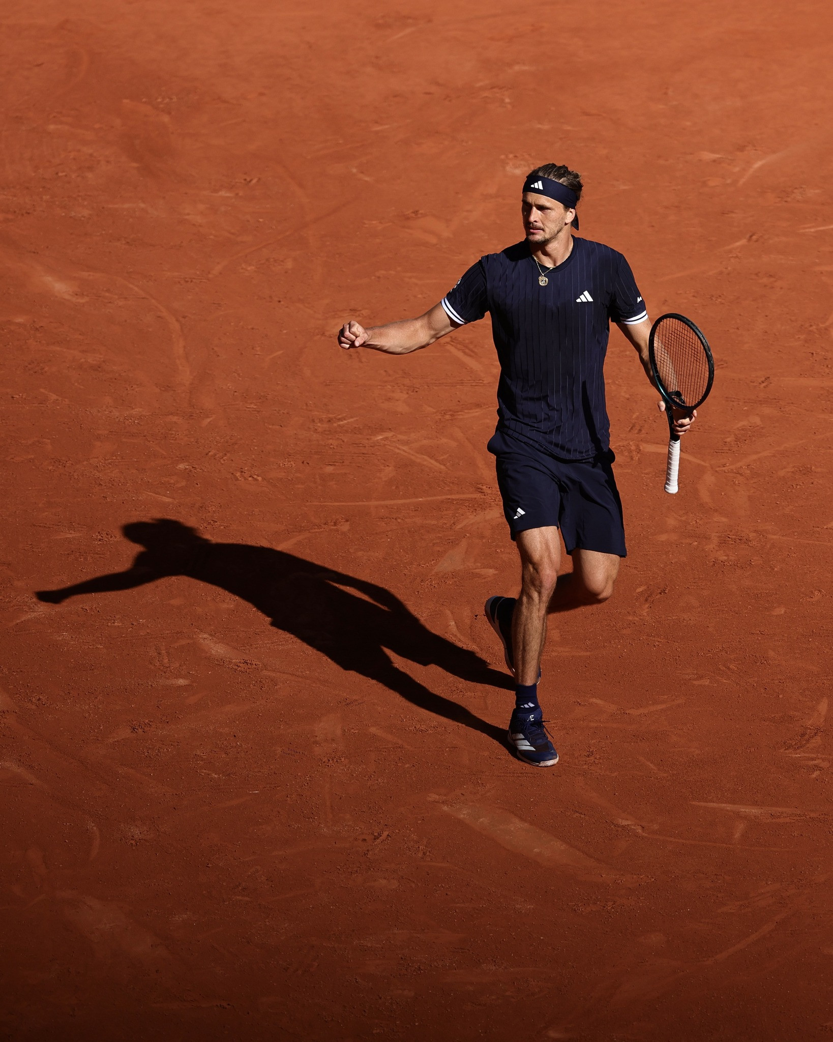 https://static-images.vnncdn.net/vps_images_publish/000001/000003/2026/6/6/alexander-zverev-1-44.jpg