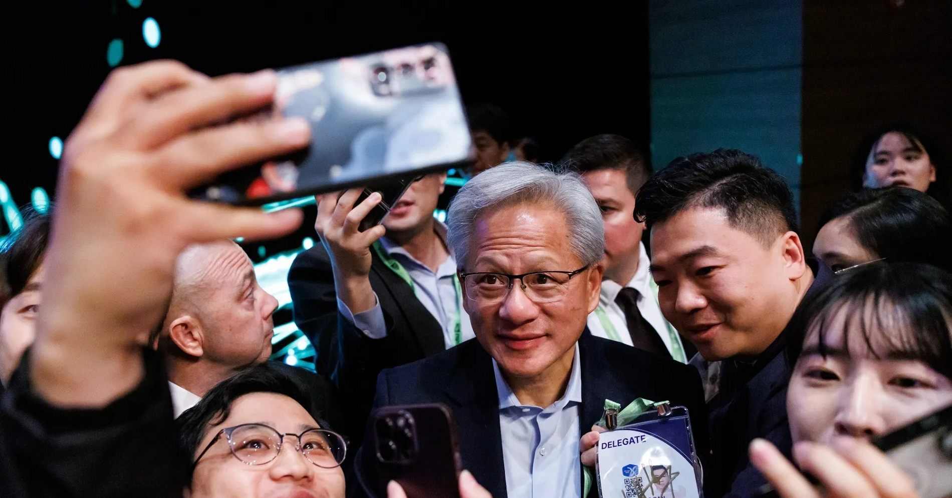 Những cổ phiếu "lên voi, xuống chó" chỉ từ một câu nói của Jensen Huang