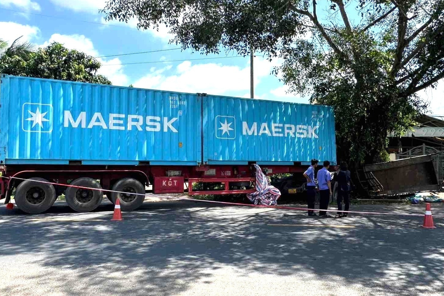 Vụ xe container tông công nông: Thêm 1 nạn nhân tử vong