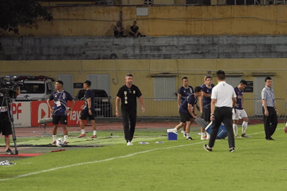HLV Harry Kewell nói gì khi Hà Nội FC lỡ huy chương V-League 2025/26?