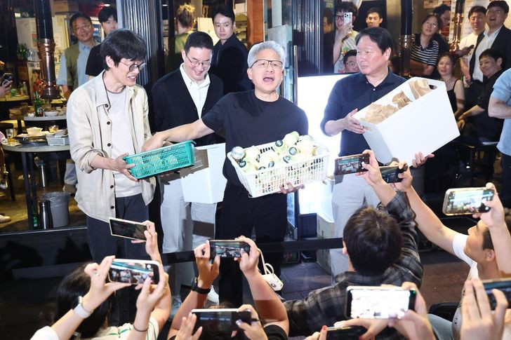 jensen huang yonhap.jpg