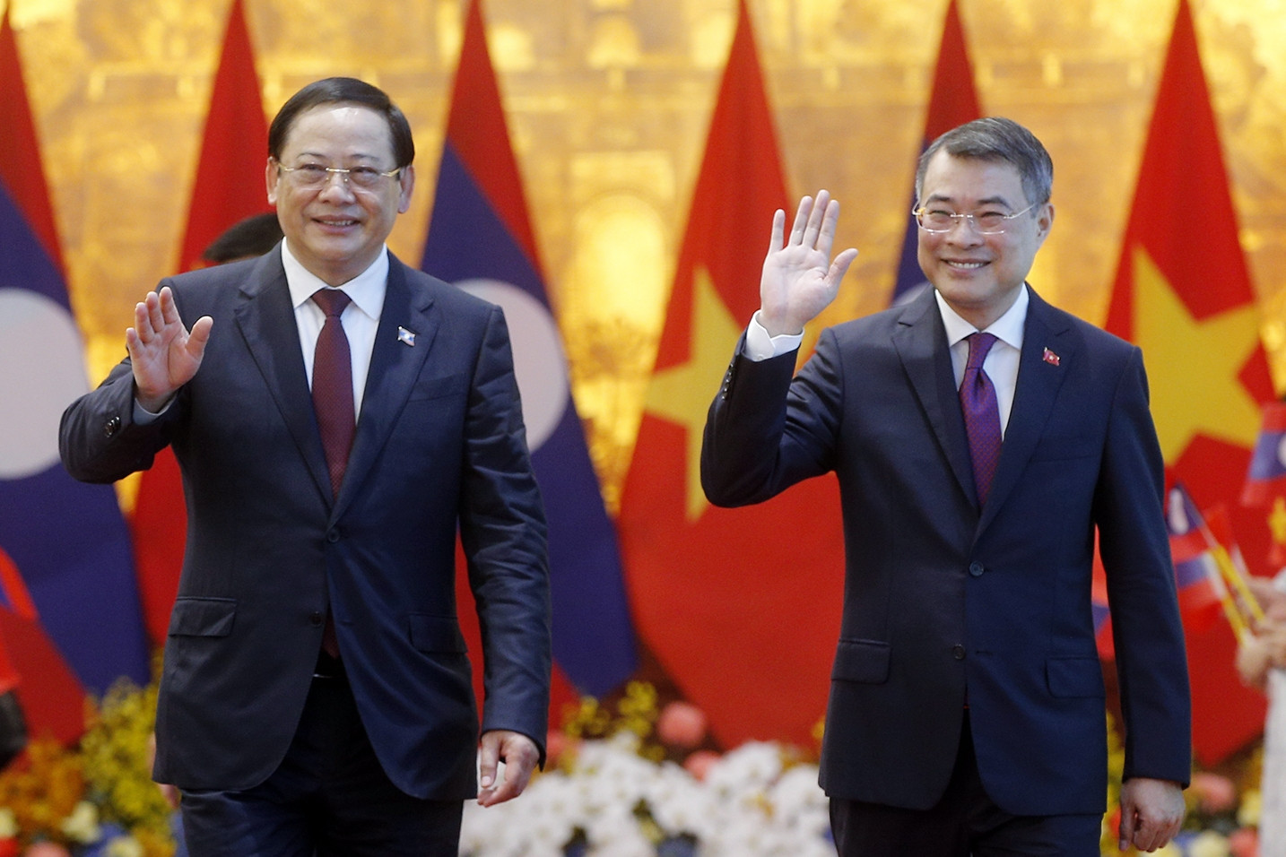 Việt Nam sẽ hỗ trợ Lào trở thành trung tâm logistics, thành lập đại học hữu nghị