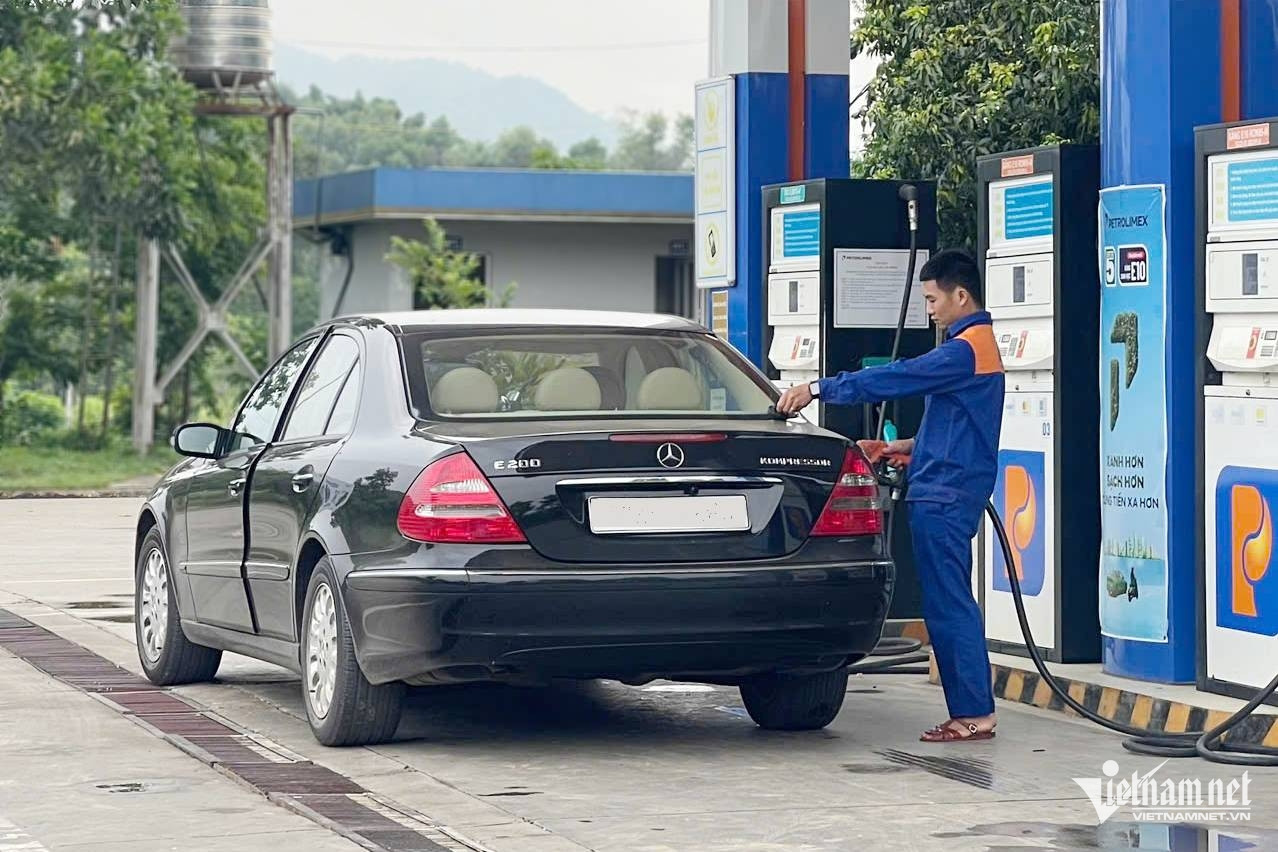W-do xang E10.jpg