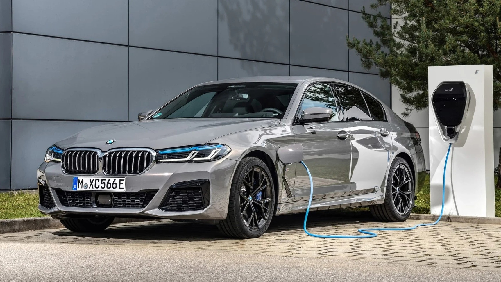 BMW 545e xdrive review 6.webp