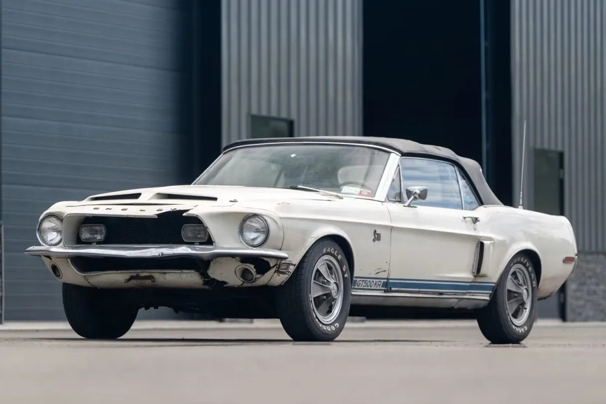 'Đống sắt vụn' Mustang Shelby GT500KR hóa siêu phẩm với giá bán bất ngờ