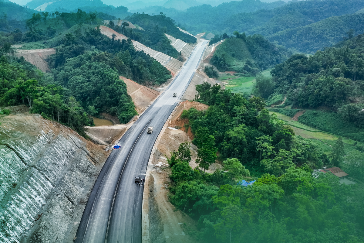 Hiện thực hóa cao tốc cho tỉnh '4 không'