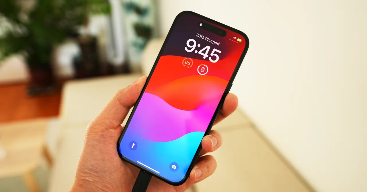 Sạc điện thoại đến 100% có làm hỏng pin không?