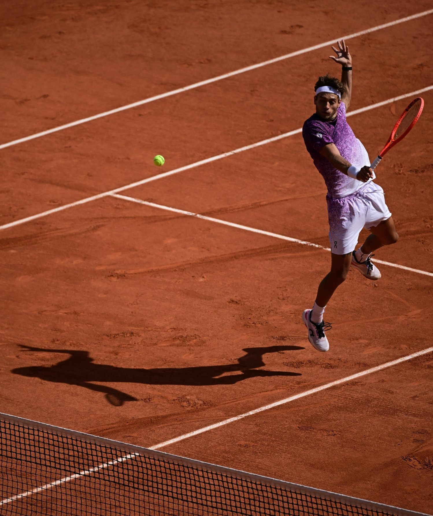 https://static-images.vnncdn.net/vps_images_publish/000001/000003/2026/6/8/thang-nghet-tho-chung-ket-roland-garros-zverev-lan-dau-vo-dich-grand-slam-109.jpg