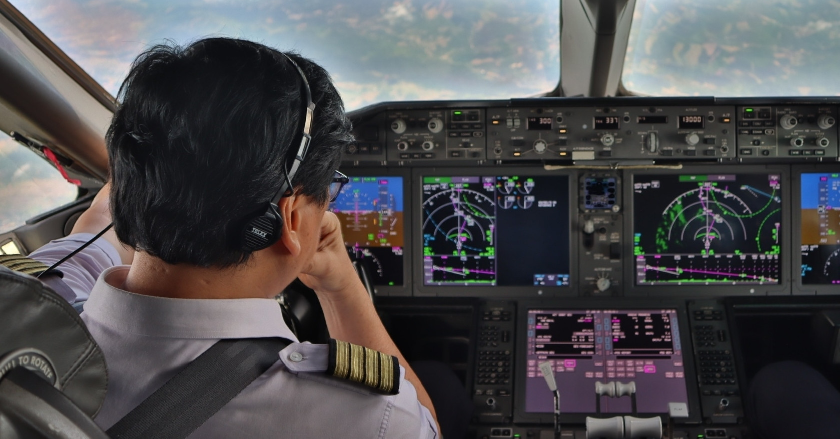 Trên chuyến bay Vietnam Airlines, hành khách bất ngờ nghe lời chia tay đặc biệt