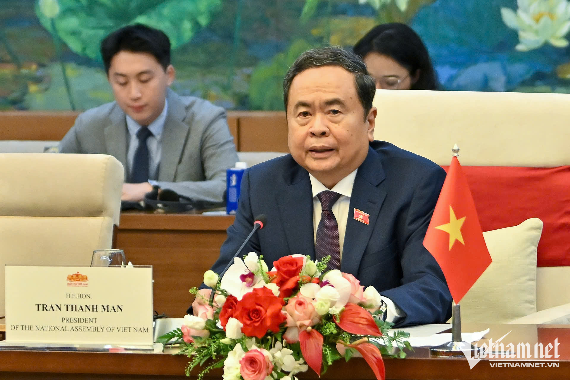 W-Tran Thanh Man   Anutin Charnvirakul  6.jpg