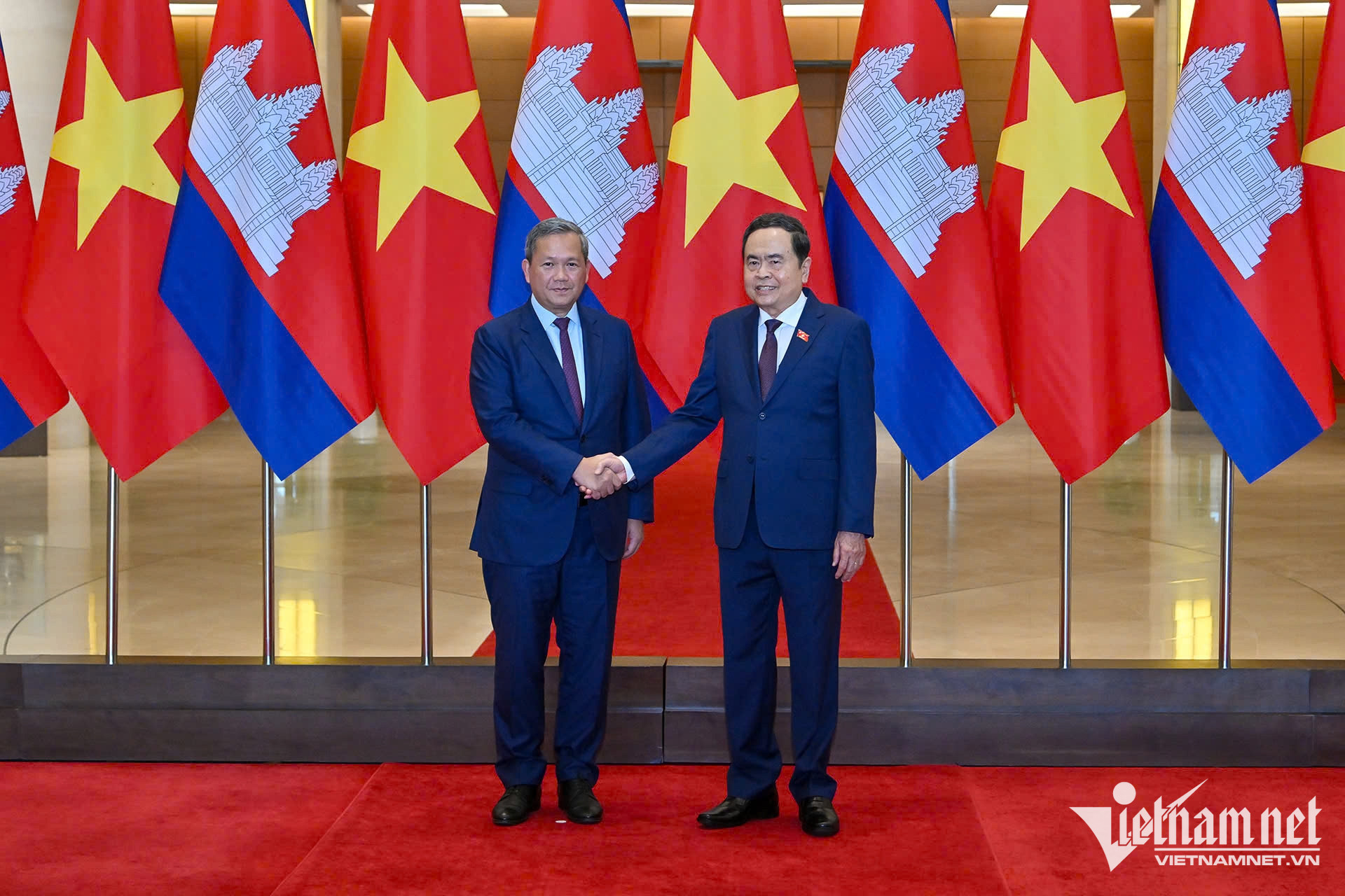 W-Tran Thanh Man Hun Manet 4.jpg