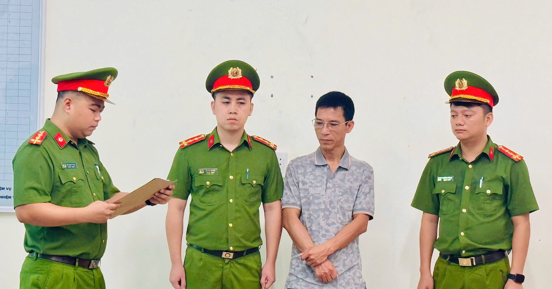 Công an Lào Cai khởi tố 3 nguyên cán bộ thuế