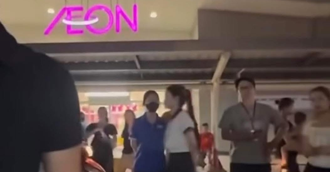 Khám xét đồ của khách, nhân viên an ninh Aeon Mall Long Biên có vượt quyền?