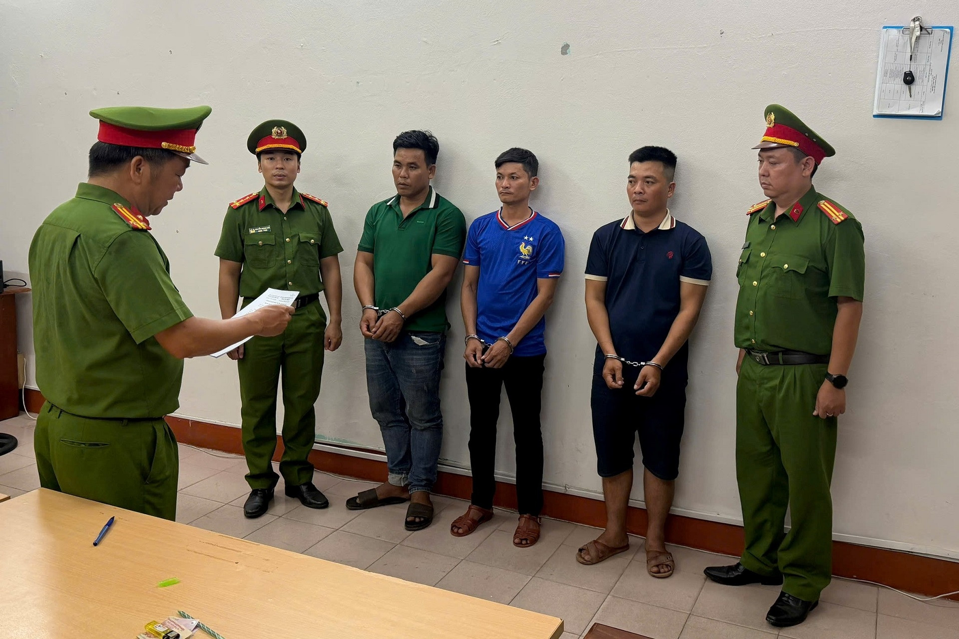 Nam thanh niên bị vây đánh tử vong sau khi đi đám cưới