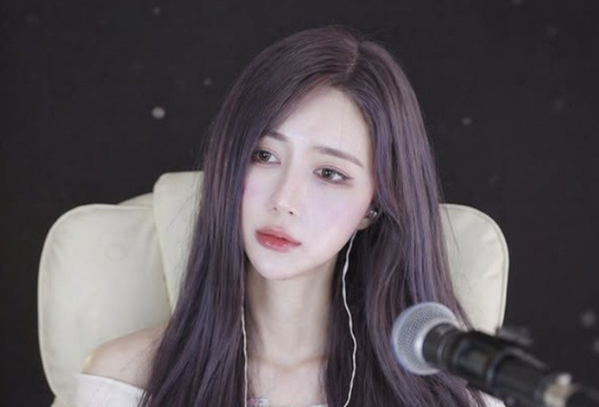 Nữ ca sĩ qua đời đột ngột ở tuổi 28