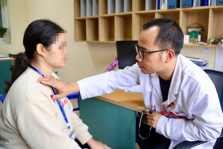 Sự giằng xé của bác sĩ khi nói với bệnh nhân hai chữ 'ung thư'