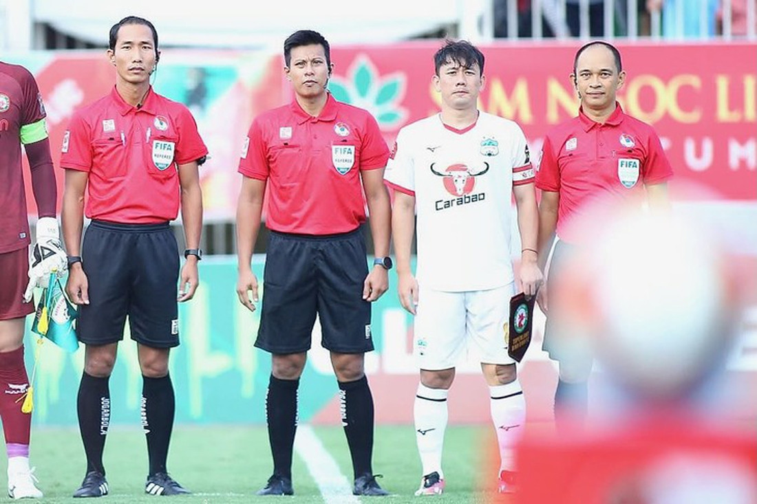 Trọng tài ngoại thổi trận play-off có đội của HLV Park Hang Seo