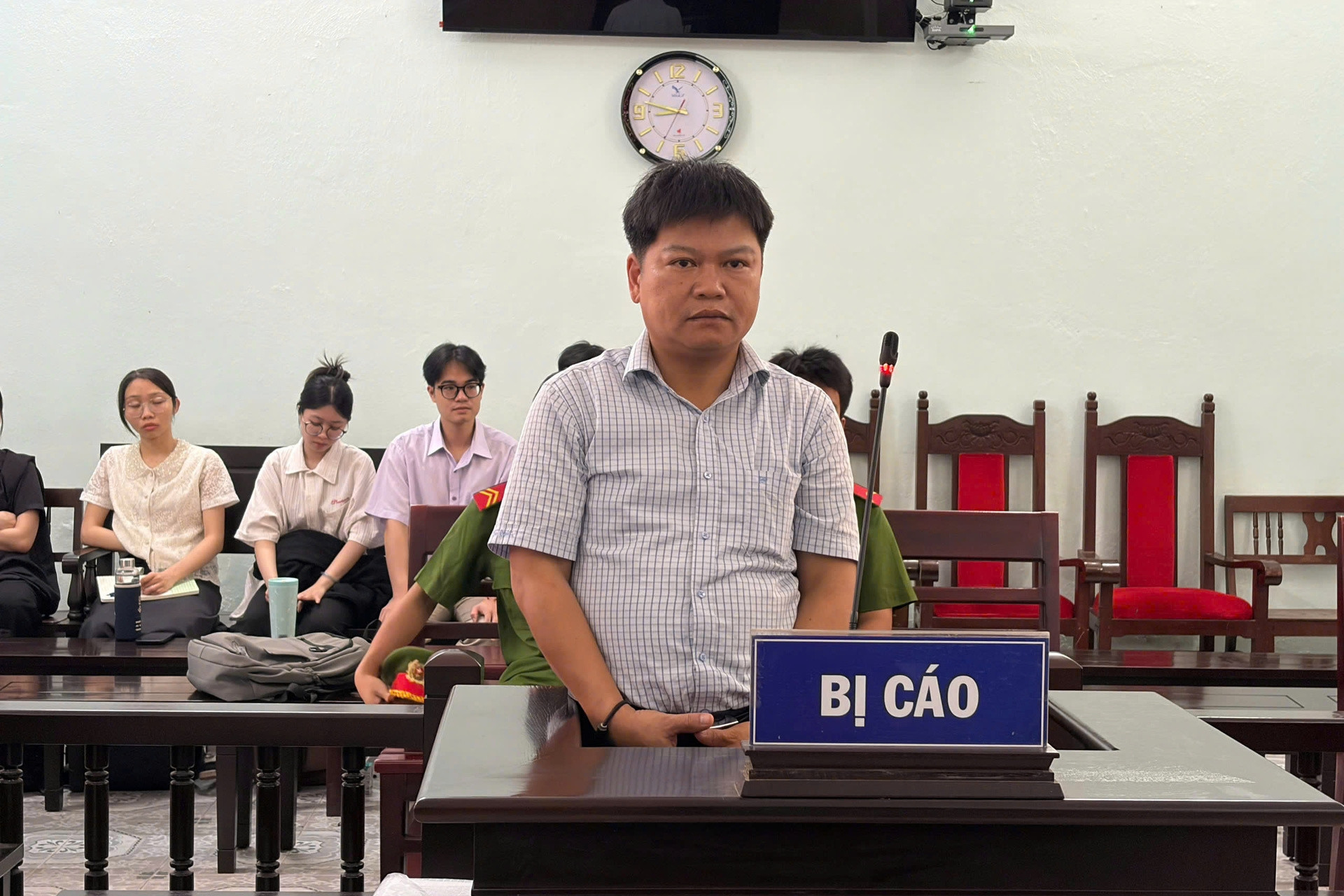 Từ chối ‘tiền cảm ơn’ của Việt Á, cựu Giám đốc CDC được miễn trách nhiệm hình sự