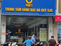 vang vang khach.jpg