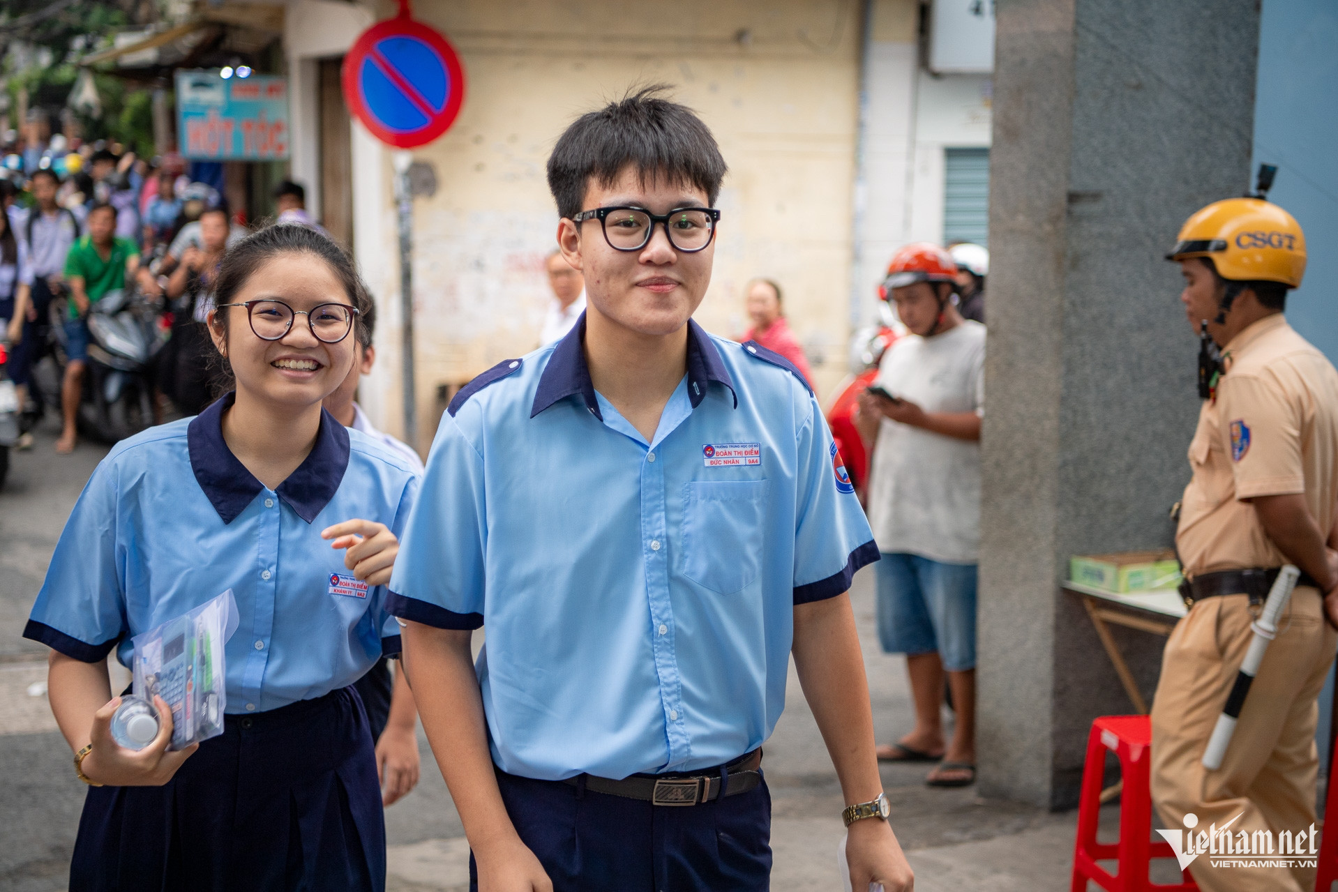 W-Buổi chiều kì thi lớp 10 TPHCM  Tuấn Hùng 8.jpg
