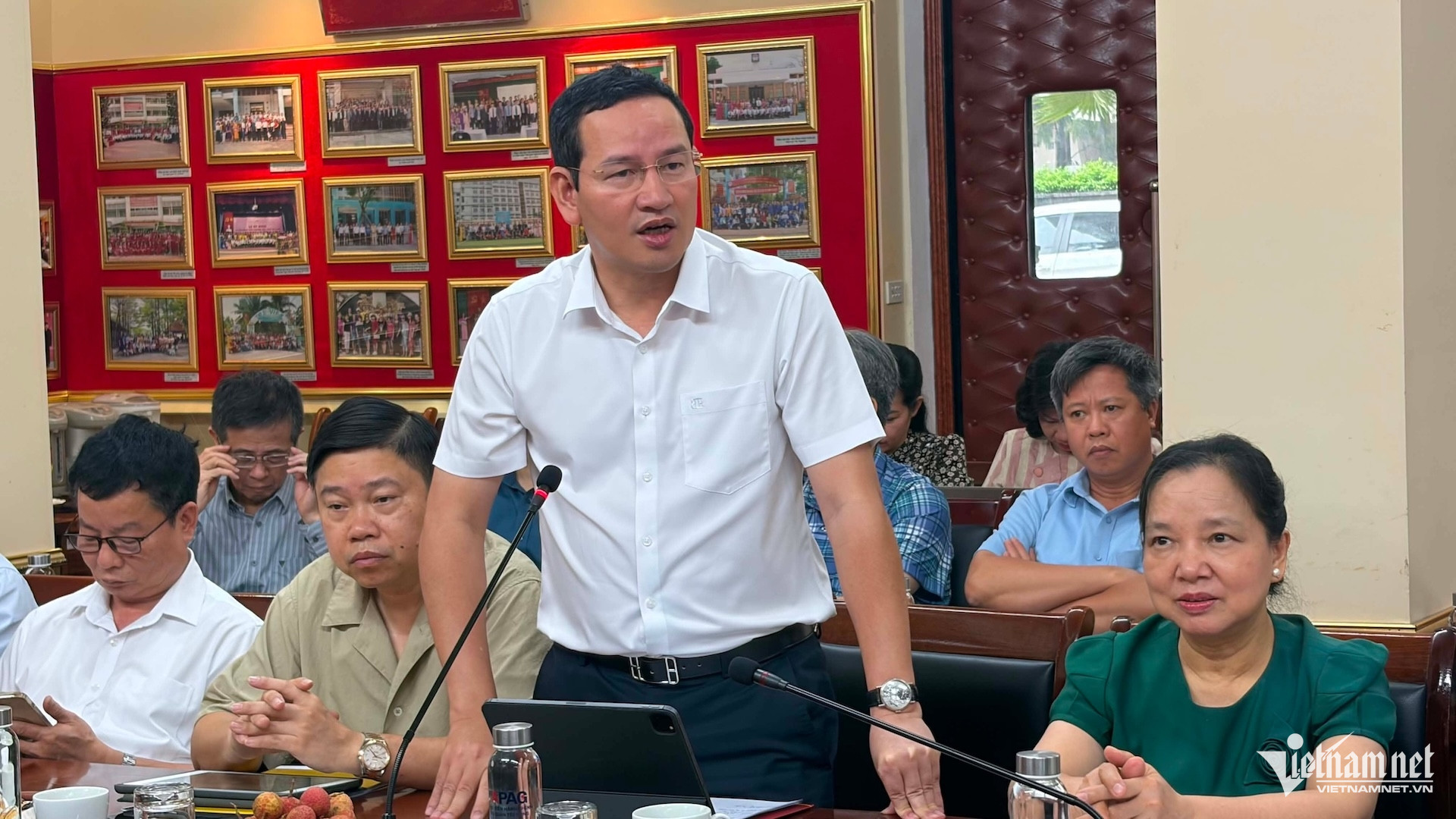 W-chinhquyendiaphuong2cap.jpg