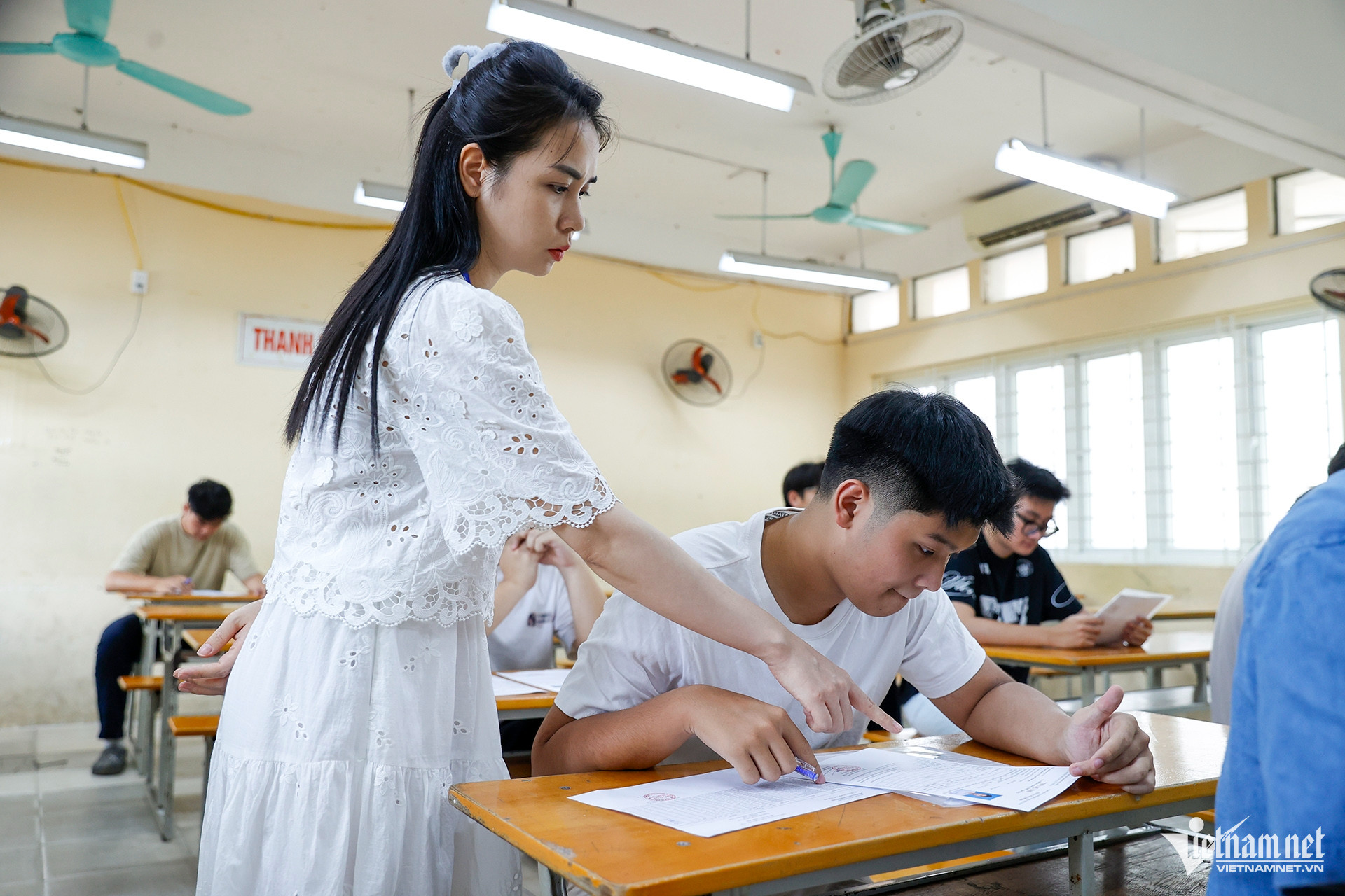 W-THPT Nhân Chính (Phạm Hải)_8474.jpg