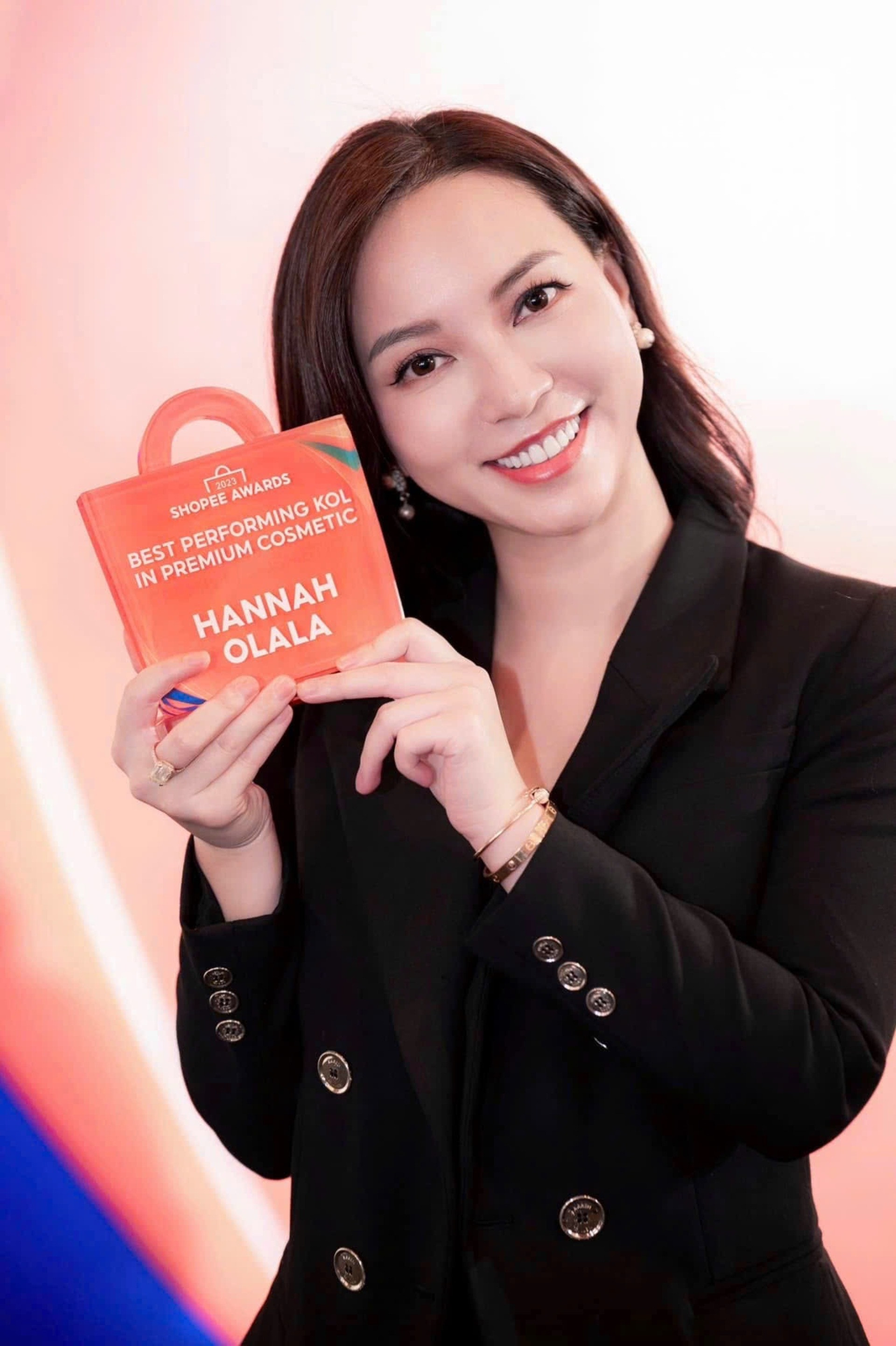 03 Hannah Olala.jpg