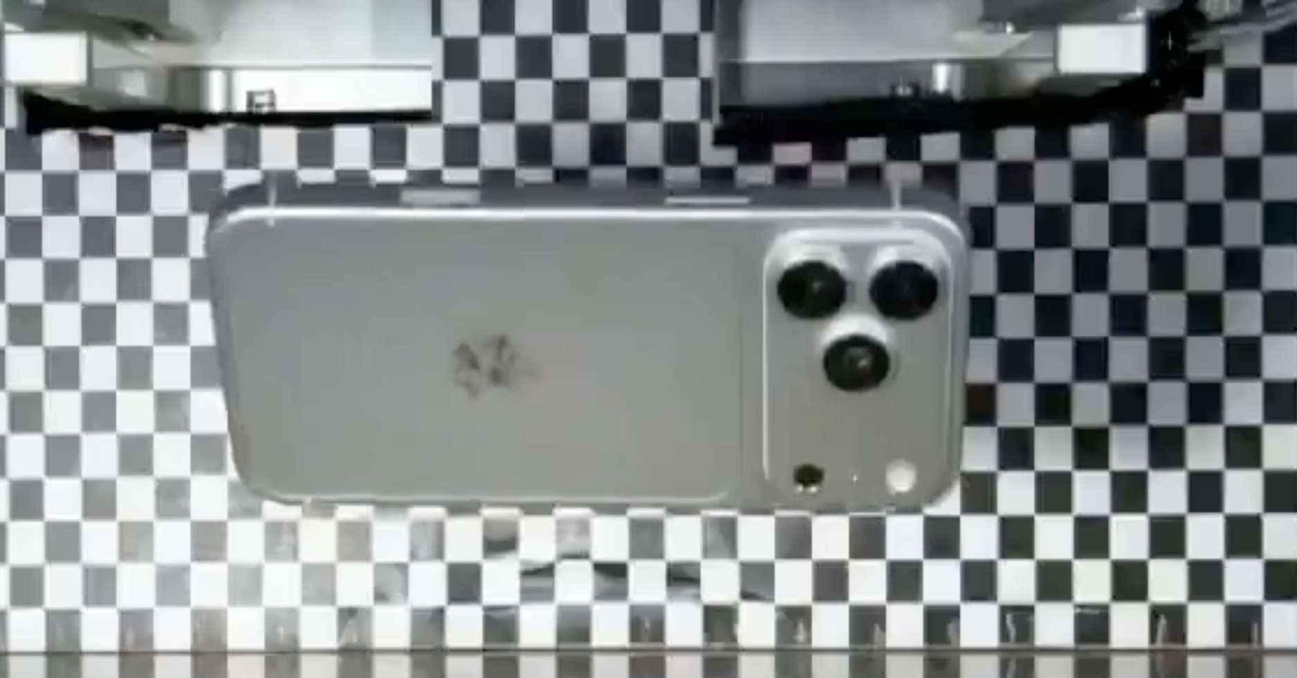 iPhone 18 Pro bất ngờ lộ diện video thực tế, cú rò rỉ chưa từng có với Apple