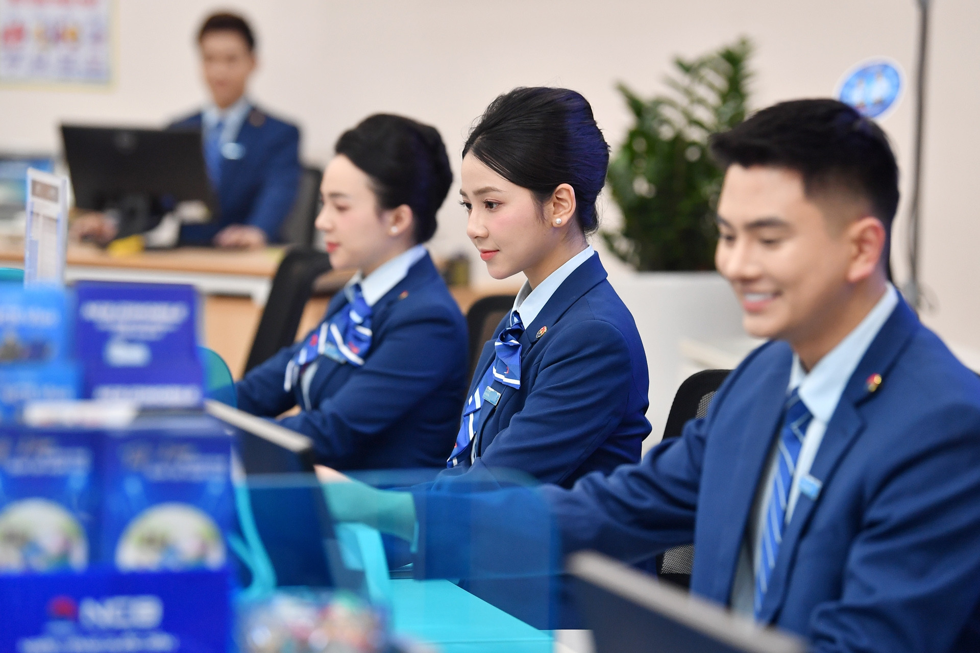 Lộ diện 22 nhà đầu tư vừa mua 1 tỷ cổ phiếu NCB