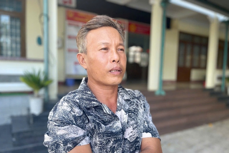 Lửa nuốt chửng 2 tàu cá, người đàn ông chết lặng 'biết lấy gì trả nợ?'