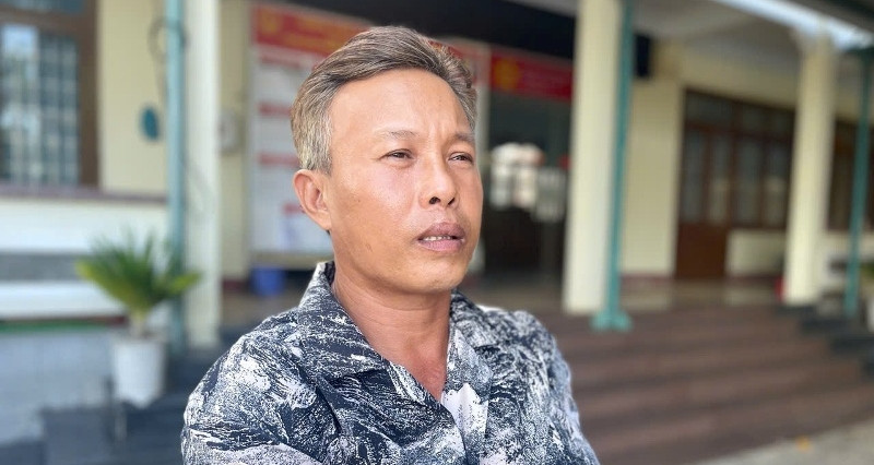 Lửa nuốt chửng 2 tàu cá, người đàn ông chết lặng 'biết lấy gì trả nợ?'