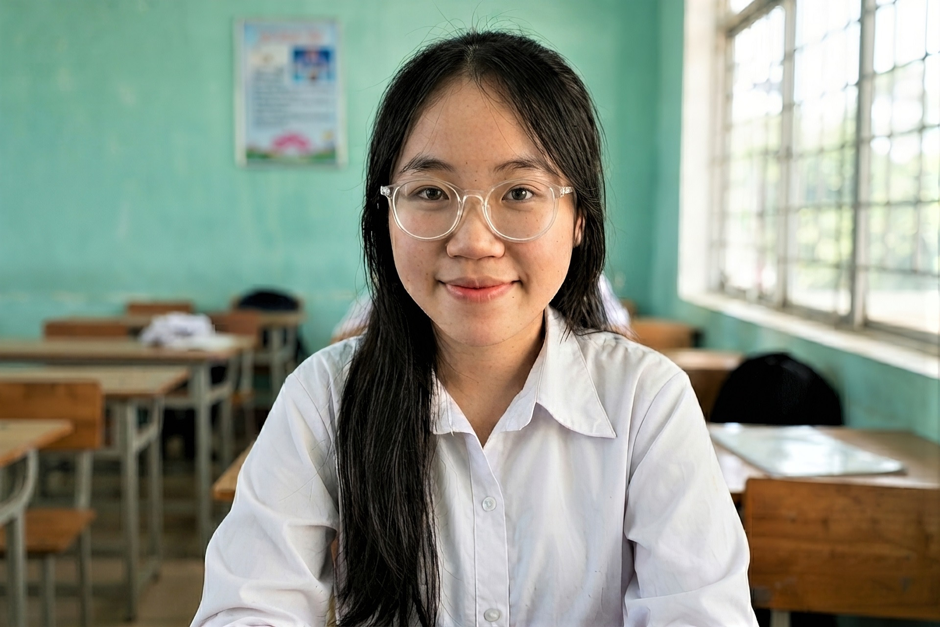 Nữ sinh thủ khoa nhiều tổ hợp ở Đà Nẵng chia sẻ 3 lần vỡ òa khi xem điểm thi