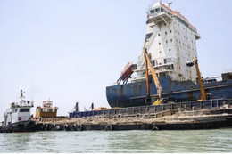 Tàu nước ngoài gặp nạn vì đi chệch khỏi tuyến đường Iran chỉ định