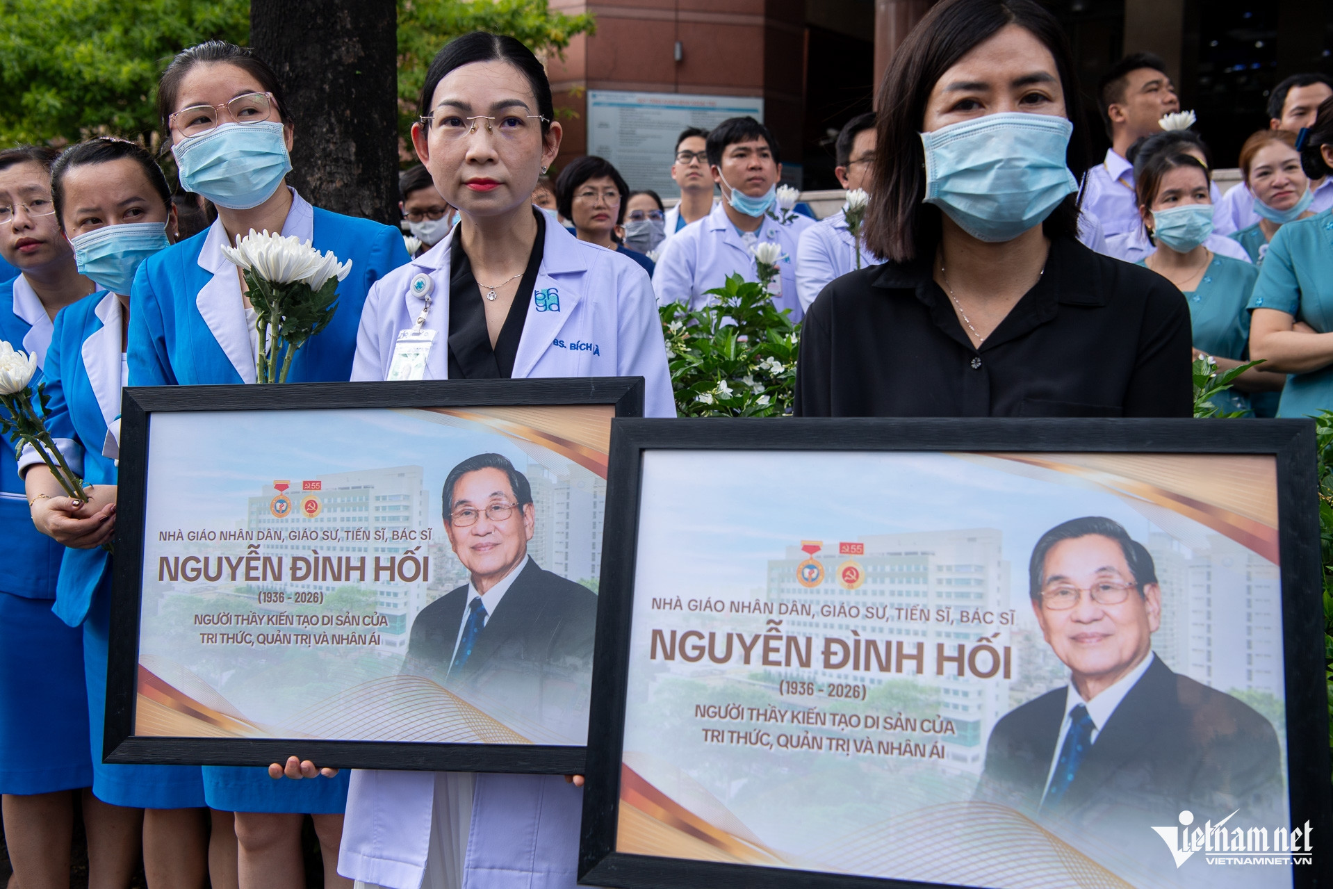 W-Bác sĩ Nguyễn Đình Hối   Tuấn Hùng 29.jpg