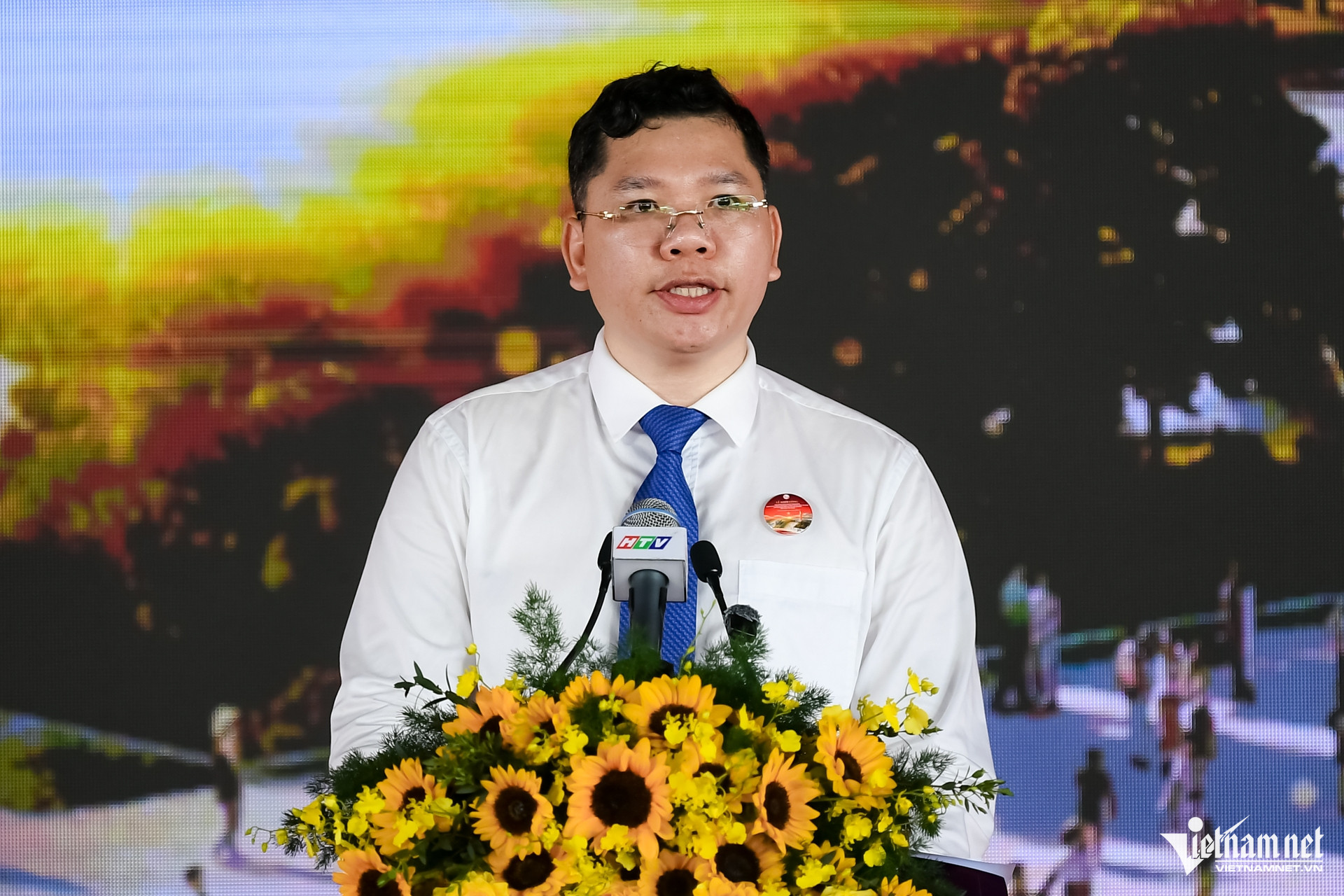 W-khởi công   ng huế 2.jpg
